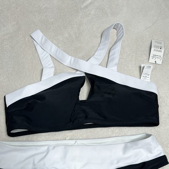 New! Black/White Colorblock Wrap Top & Extra Cheeky Bikini Swimsuit Size Large‎ - Picture 3 of 12